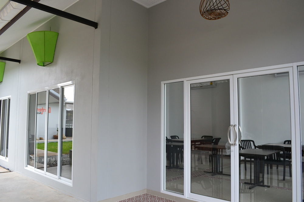 The Lantern Hostel, Chalong ,Phuket Extérieur photo