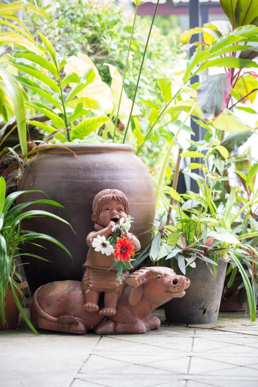 The Lantern Hostel, Chalong ,Phuket Extérieur photo